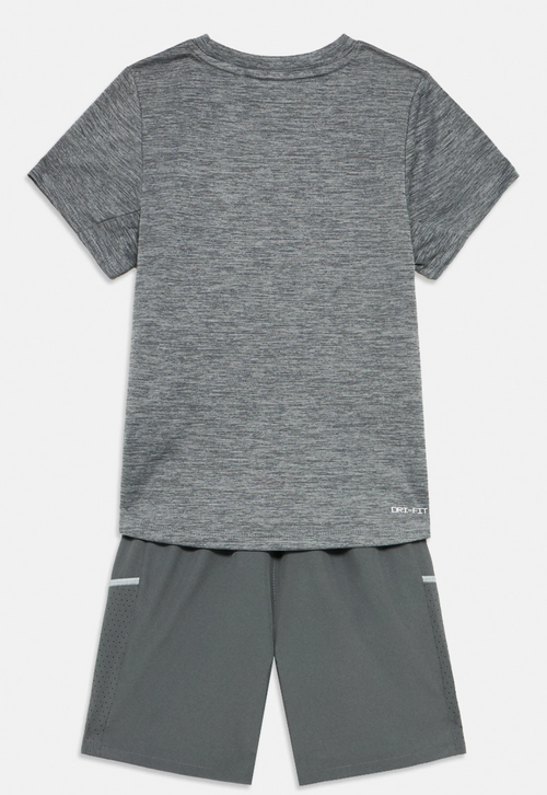 Ensemble été short+t-shirt Nike gris